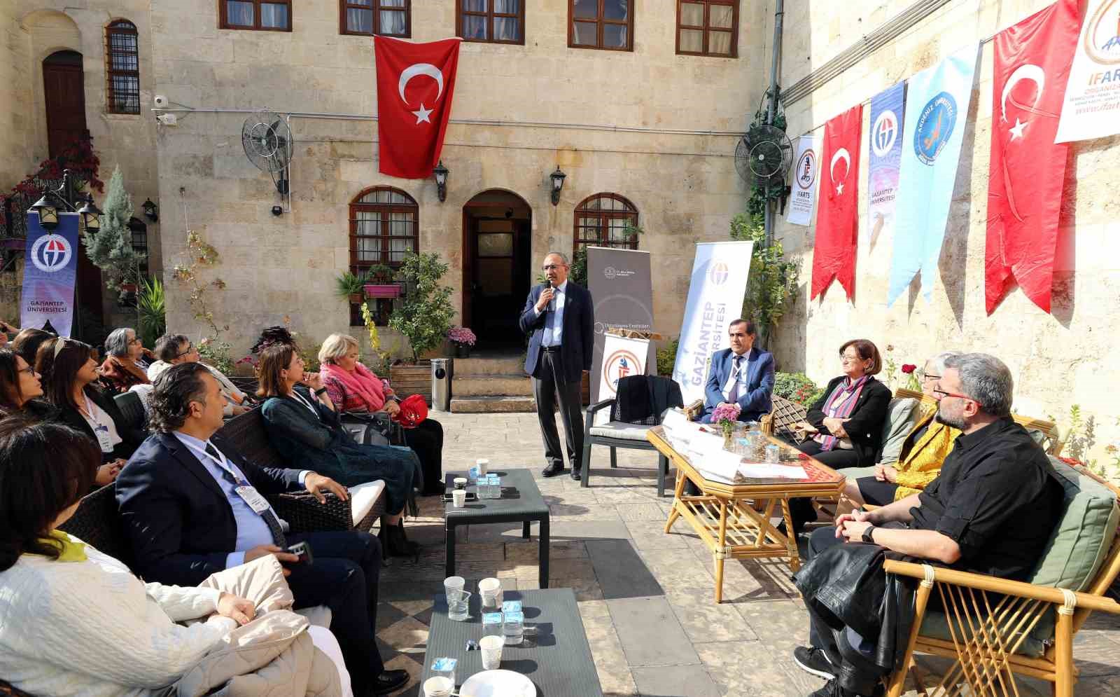 GAÜN’de 6. Uluslararası Geleneksel ve Yöresel Değerler Sempozyumu başladı
