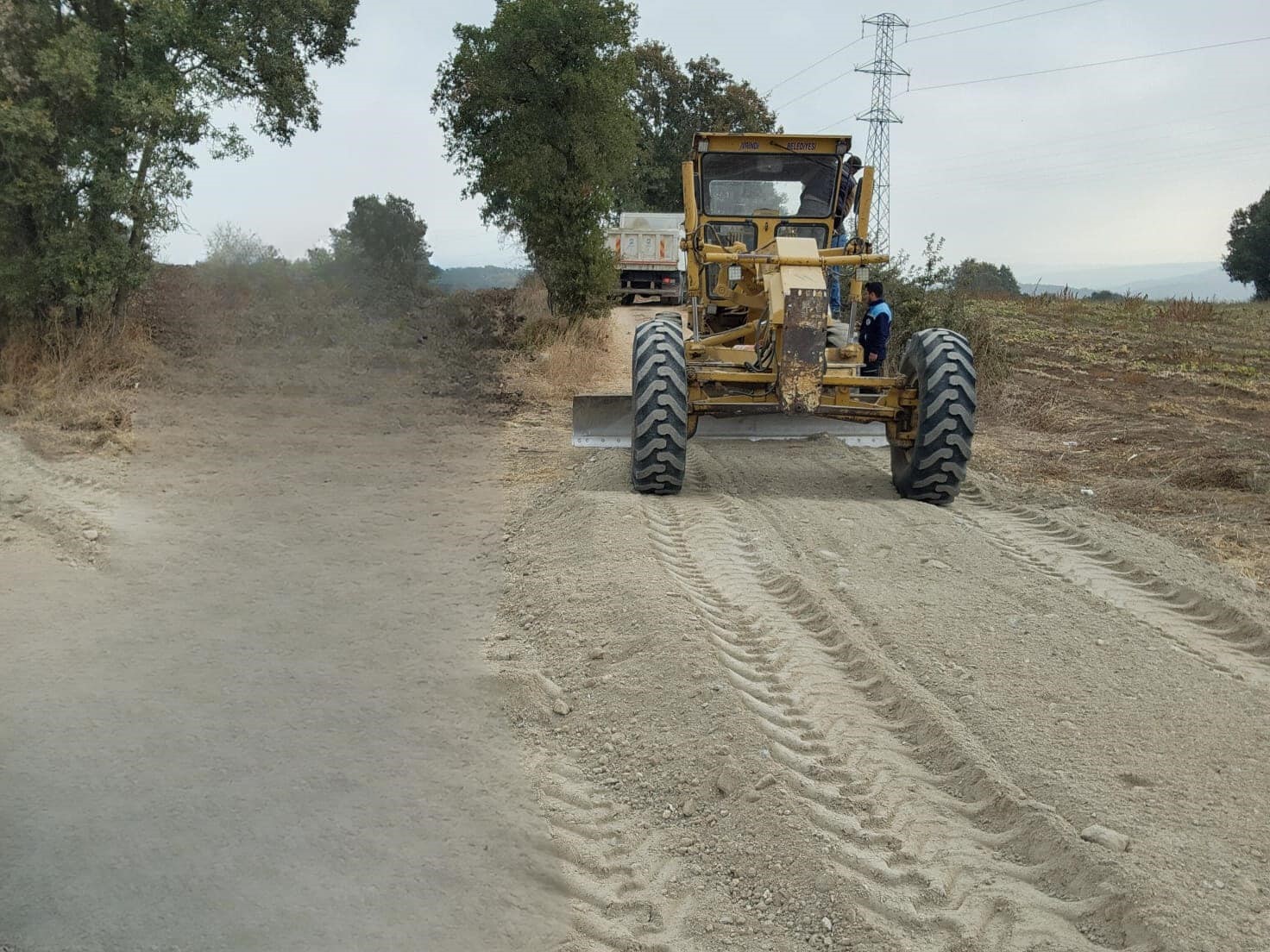 İvrindi’de yol, altyapı ve bakım çalışmalarında büyük adım
