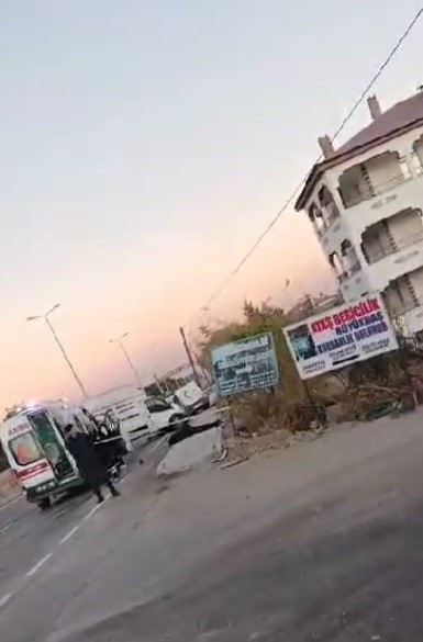 Elazığ’da otomobil ile kamyonet çarpıştı: 1 ölü, 1 yaralı
