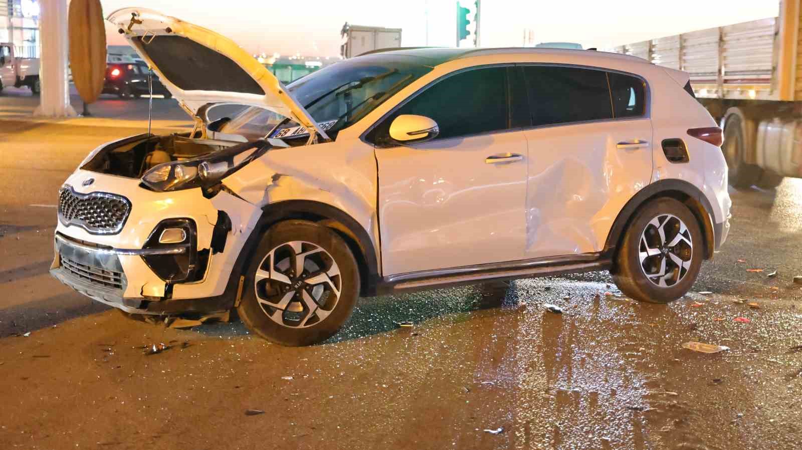 Aksaray’da otomobil ile cip çarpıştı: 1 yaralı
