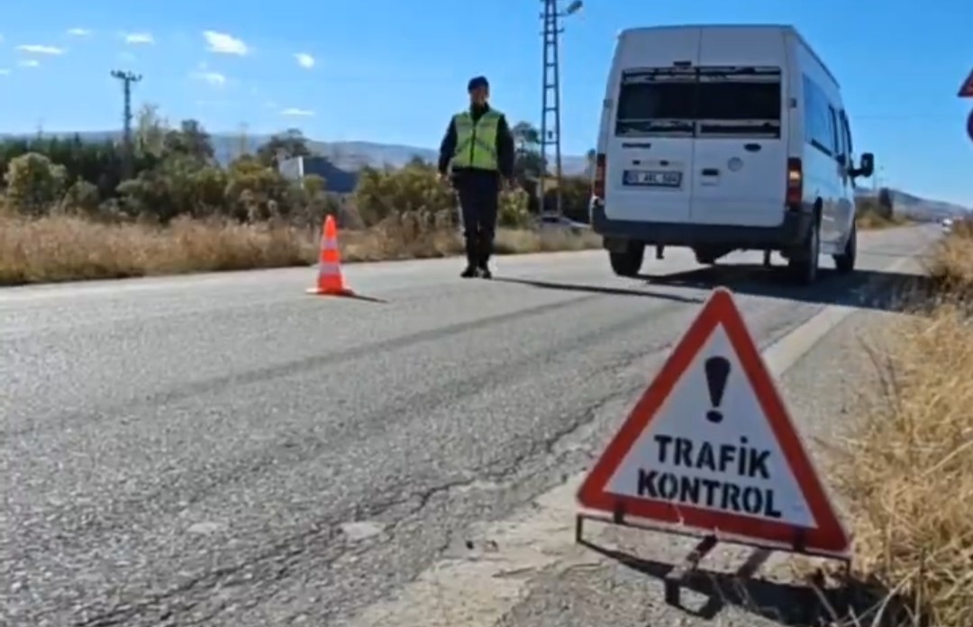 Van’da jandarma ekiplerinin trafik denetimleri
