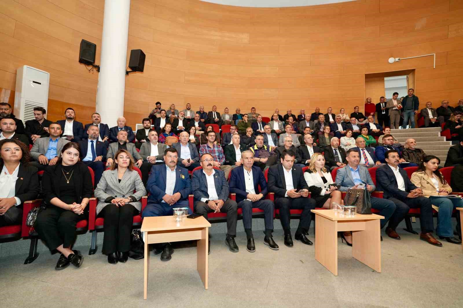 Başkan Zeyrek Akhisar’da STK temsilcileri ile buluştu
