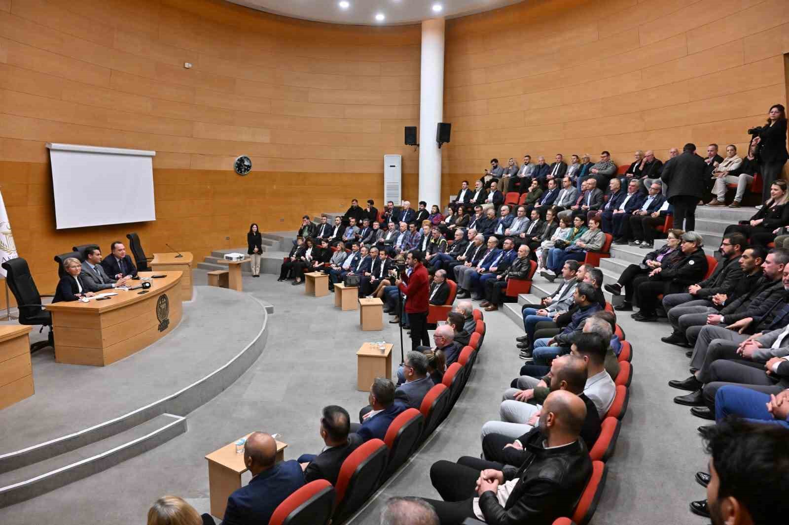 Başkan Zeyrek Akhisar’da STK temsilcileri ile buluştu
