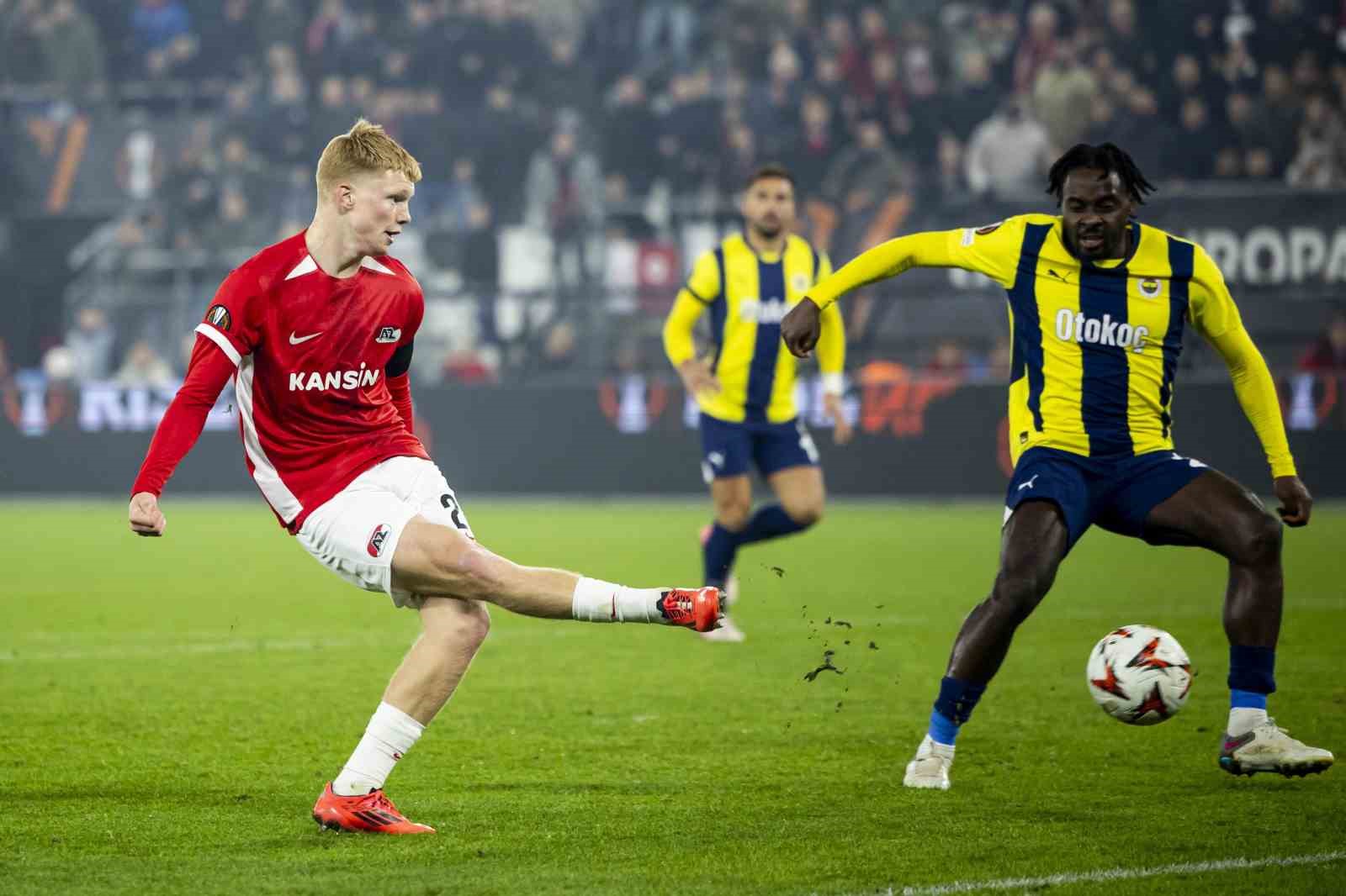 UEFA Avrupa Ligi: AZ Alkmaar: 3 - Fenerbahçe: 1 (Maç sonucu)
