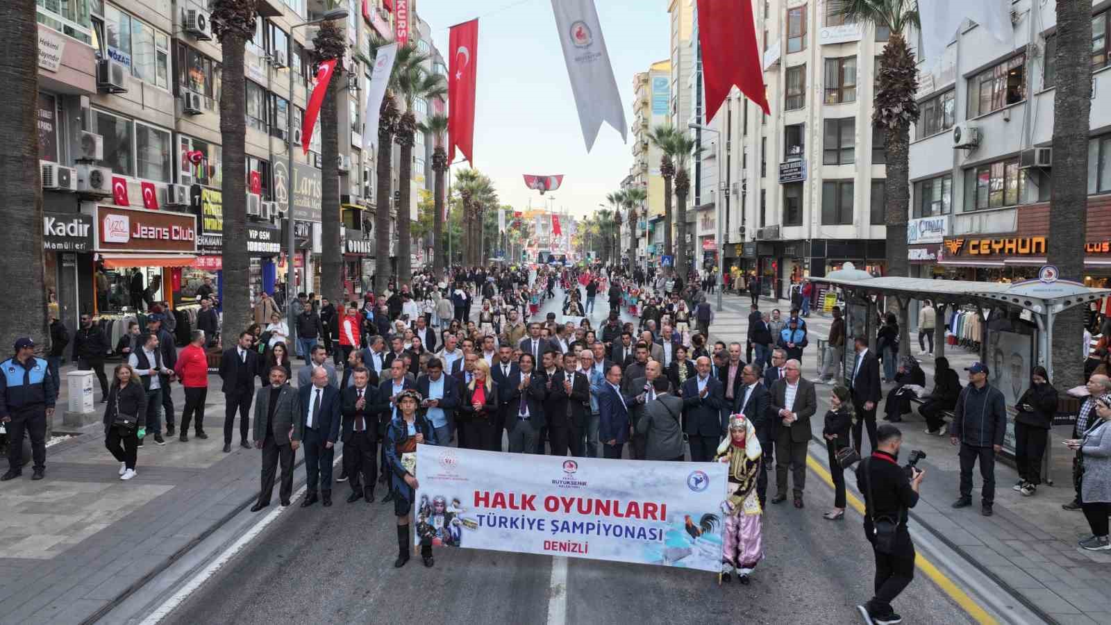 Türkiye’nin renkleri sanat şehri Denizli’de buluştu
