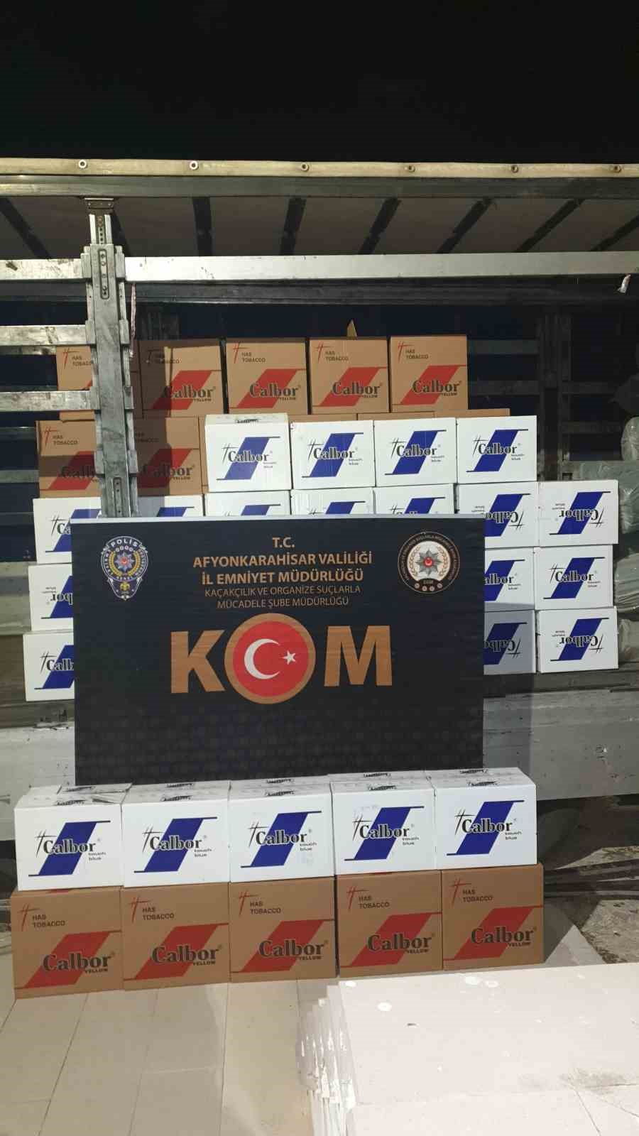 Polis sahte bandollü 2 milyon adet boş makaron ele geçirdi
