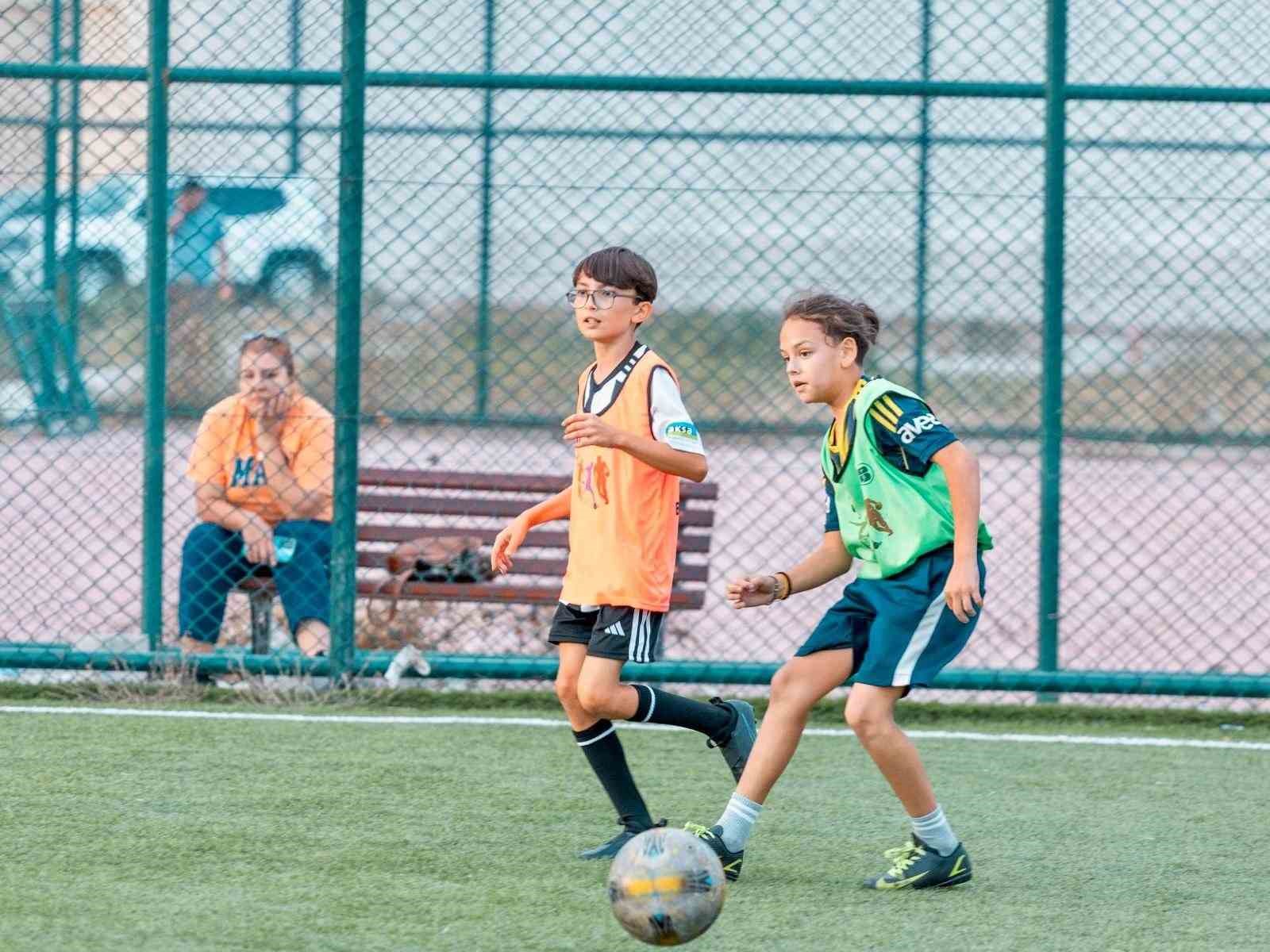 Bandırma gençlik ve spor merkezi kış sezonuna başladı
