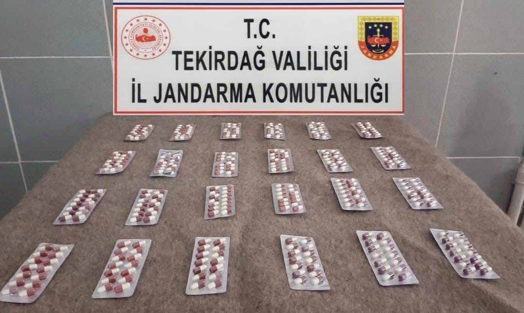 Tekirdağ’da uyuşturucu operasyonlarında çok sayıda sentetik hap ve uyuşturucu madde ele geçirildi
