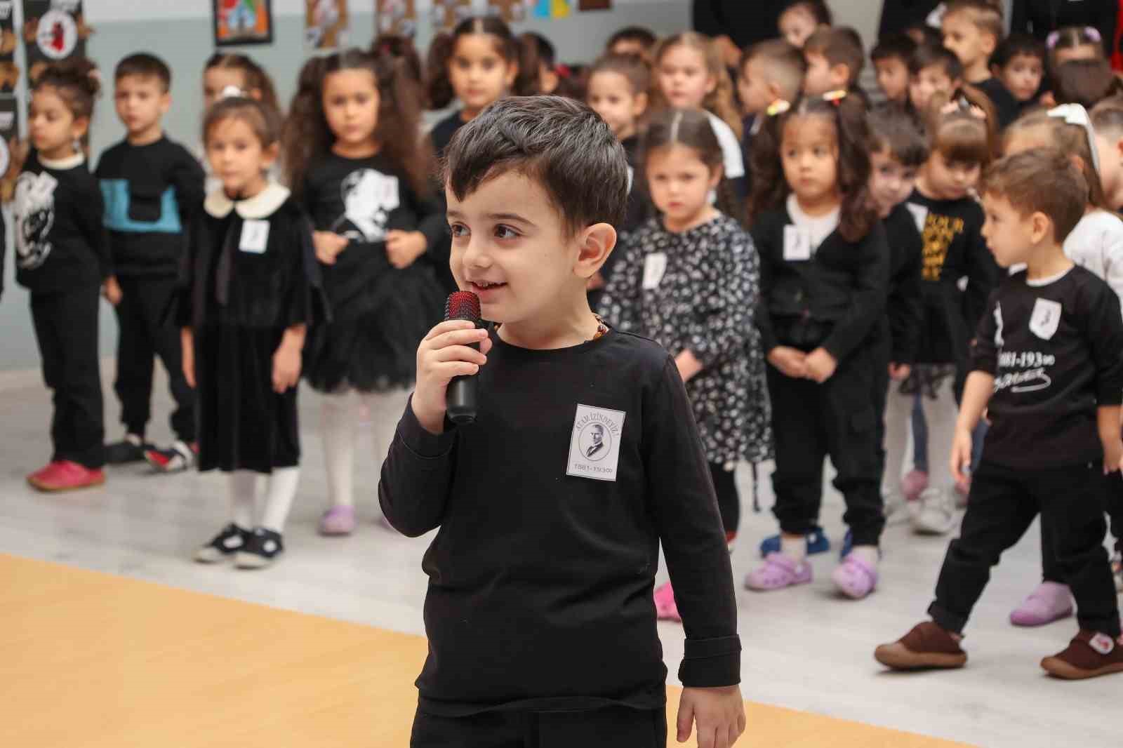 Efelerin minik öğrencileri Atatürk’ü andı
