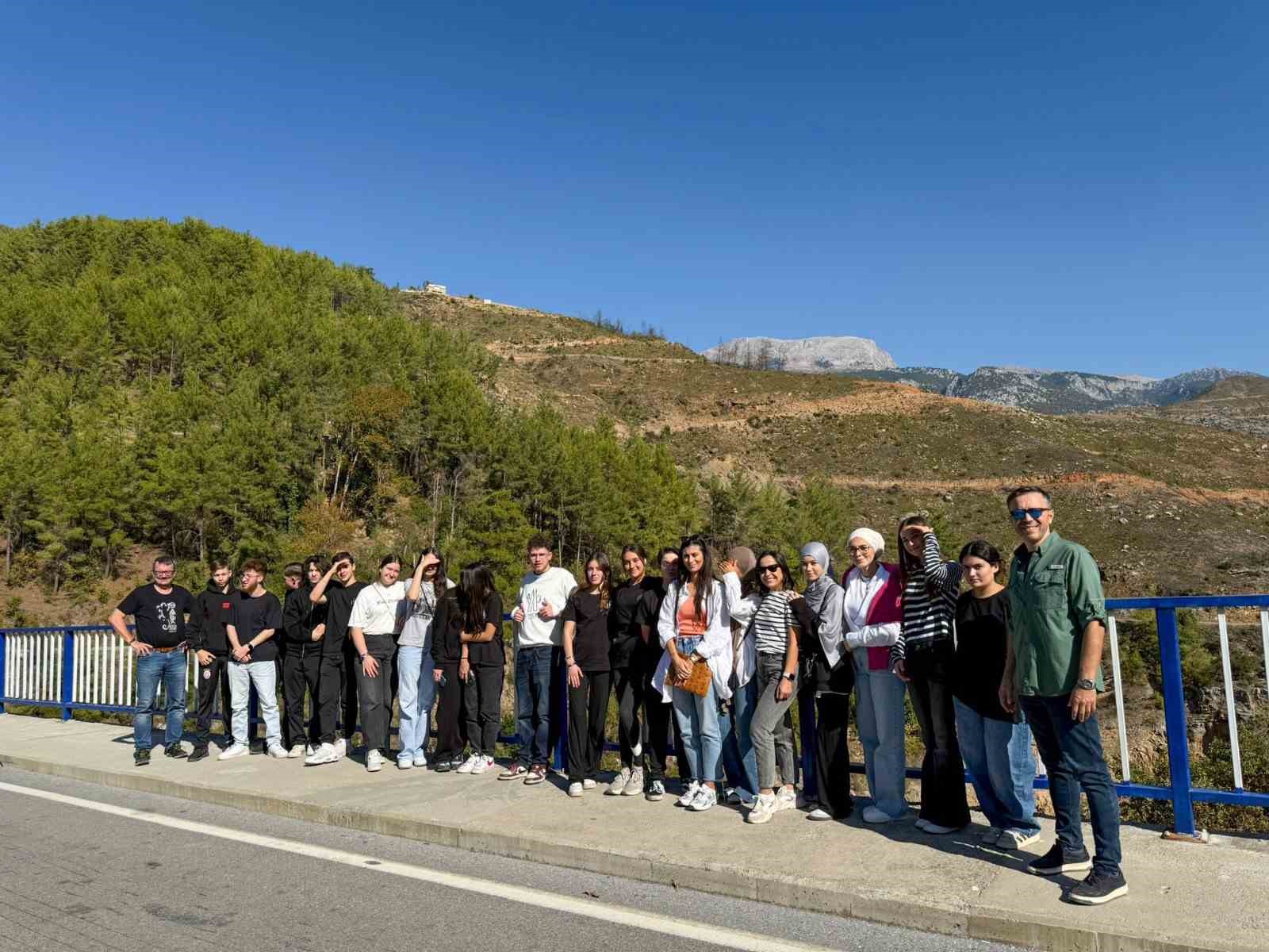 Alanya’ya gelen Alman öğrenciler sürdürülebilir enerji üzerine çalışmalarını tamamladı
