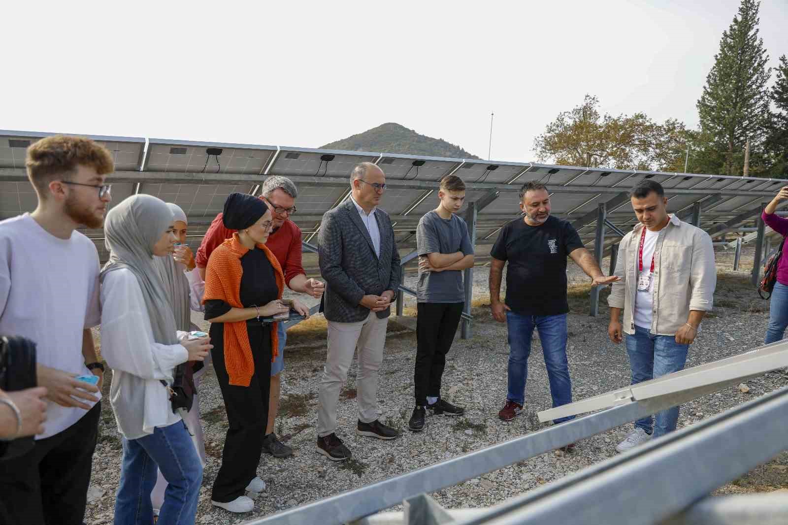 Alanya’ya gelen Alman öğrenciler sürdürülebilir enerji üzerine çalışmalarını tamamladı
