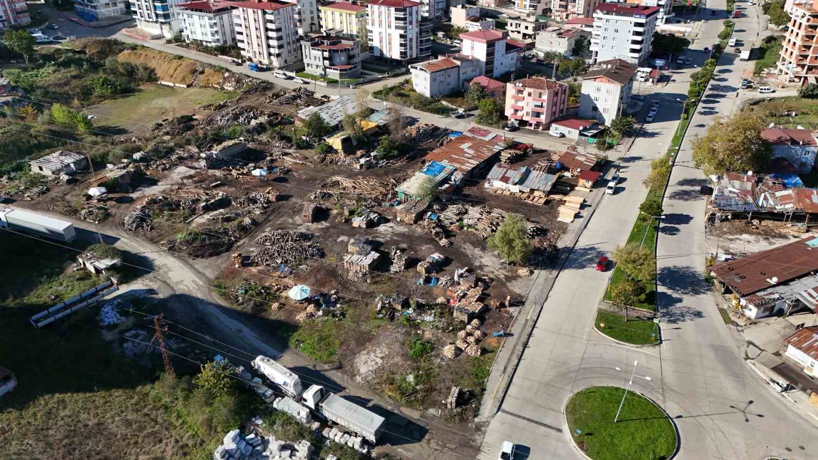 Odun Pazarı kaldırılıyor, esnafa tebligat gönderildi
