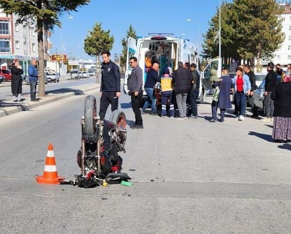 Konya’da motosiklet otomobile çarptı: 1 yaralı
