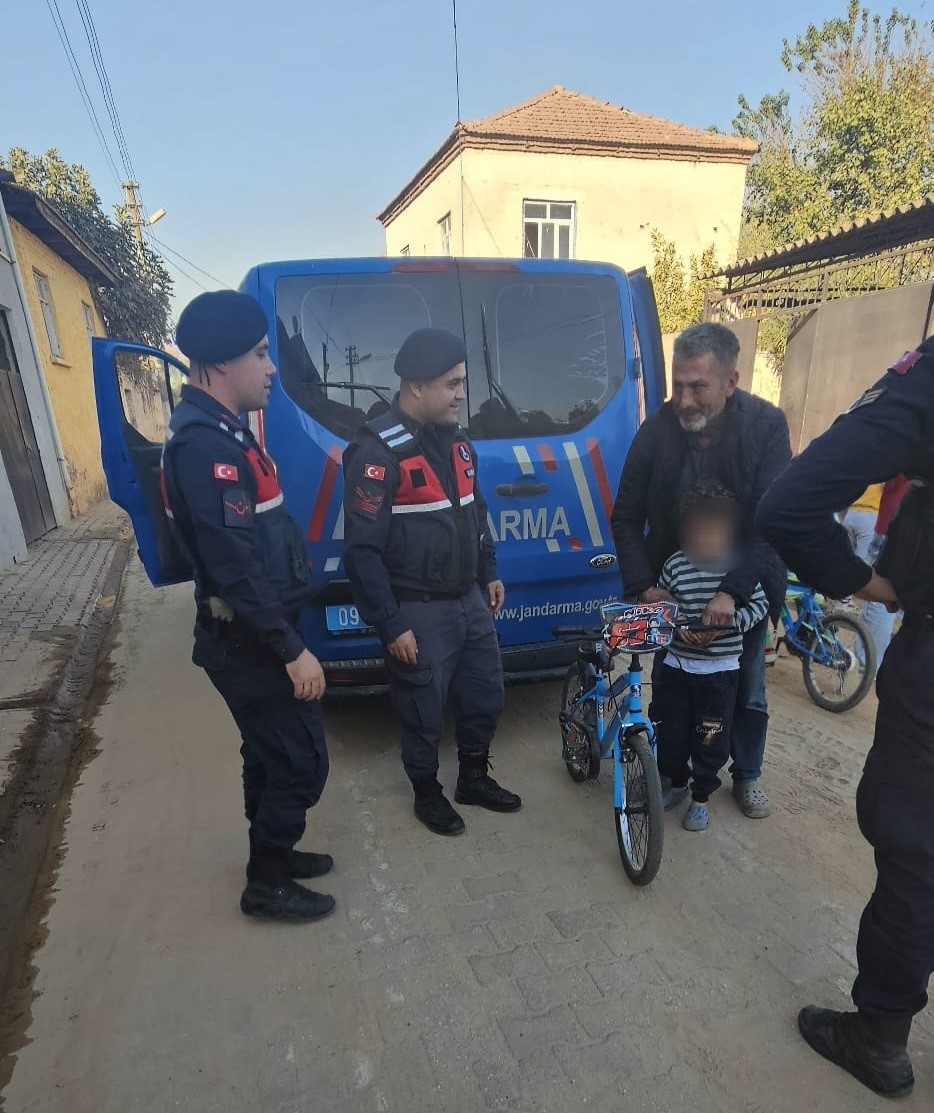 Kayıp çocukları jandarma buldu
