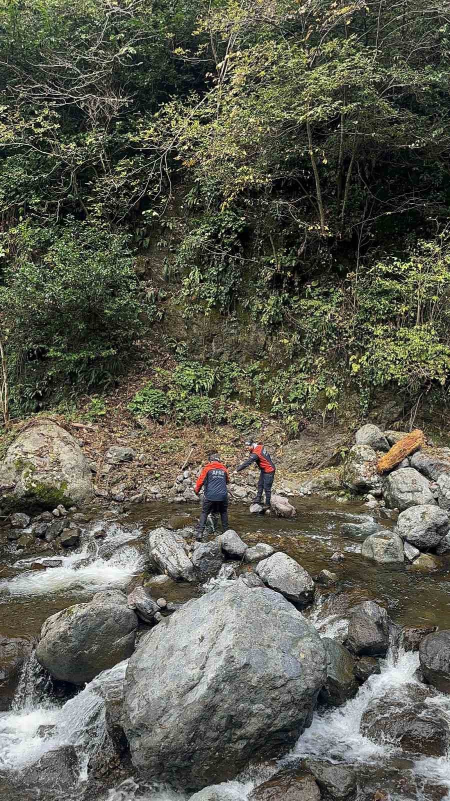 Artvin’de kayıp işçiyi arama çalışmaları sürüyor
