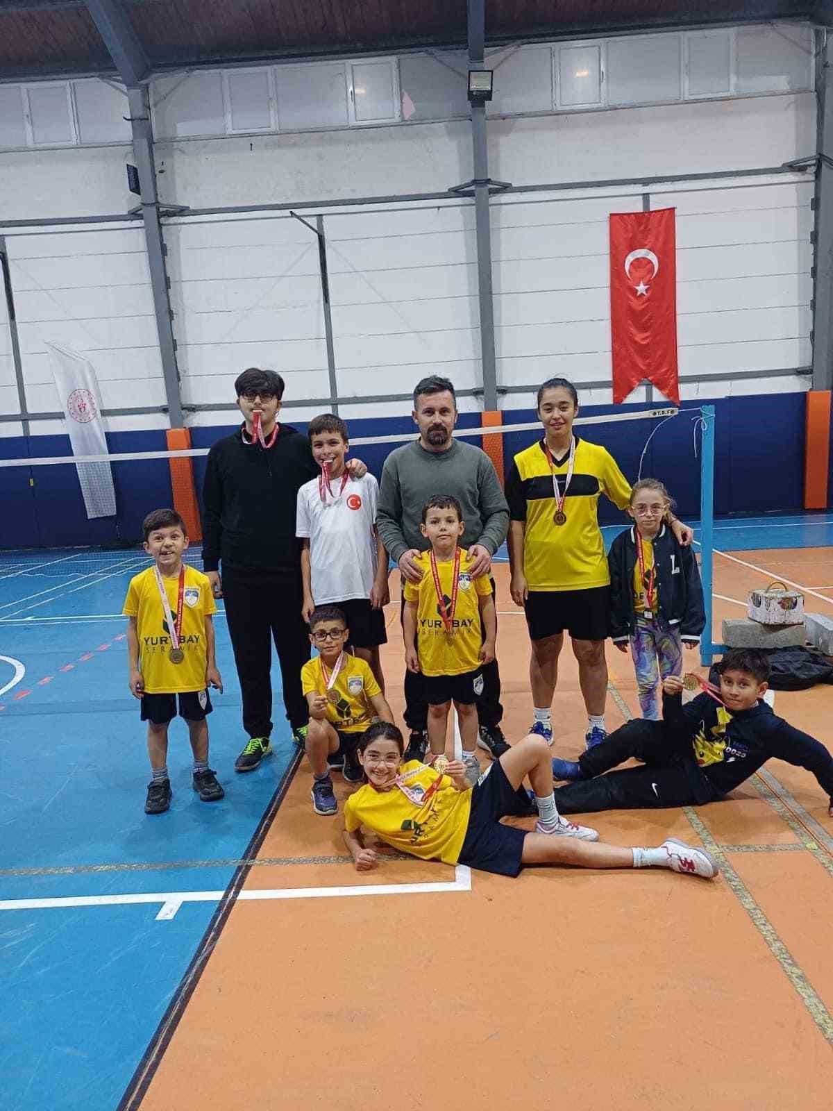 Çaycuma’da Badminton turnuvası düzenlendi
