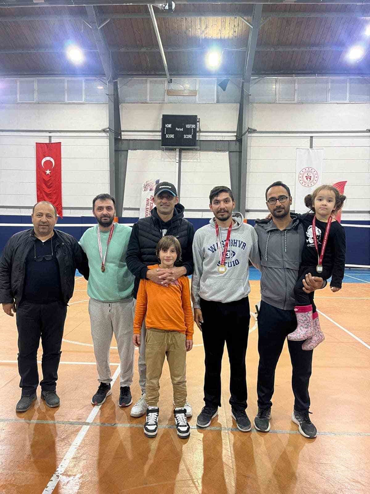 Çaycuma’da Badminton turnuvası düzenlendi
