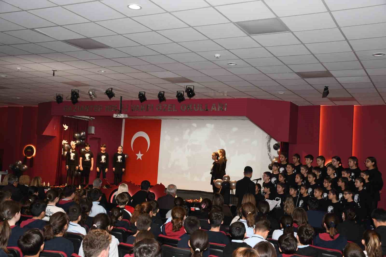 Gaziantep Kolej Vakfı’nda Atatürk’e hüzünlü anma
