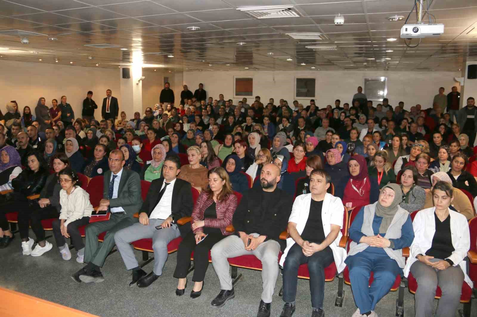 Sahte rapor soruşturması sonrası hastane personeline bilgilendirme toplantısı
