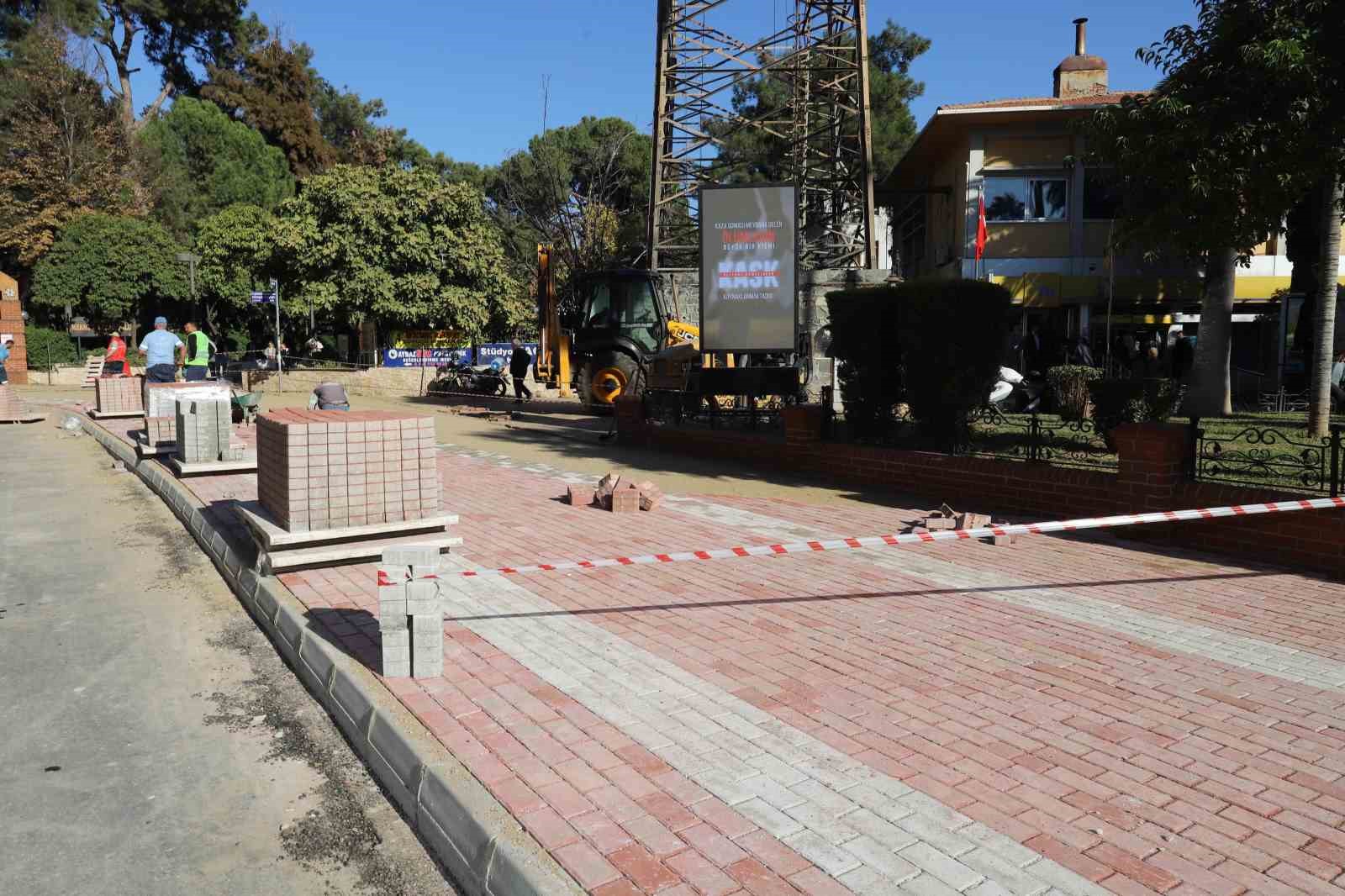 Nazilli İstasyon Meydanı’ndaki yol çalışmalarının ilk etabı tamamlandı
