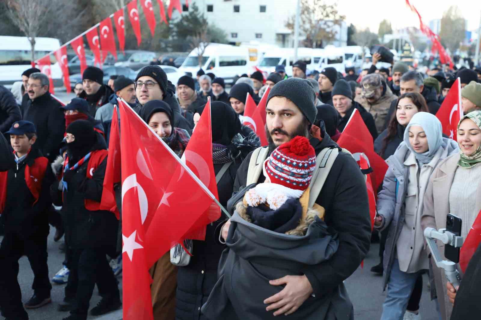 Atatürk Üniversitesi ailesi, Aziziye Destanının 147. yıl dönümünde ecdadını andı
