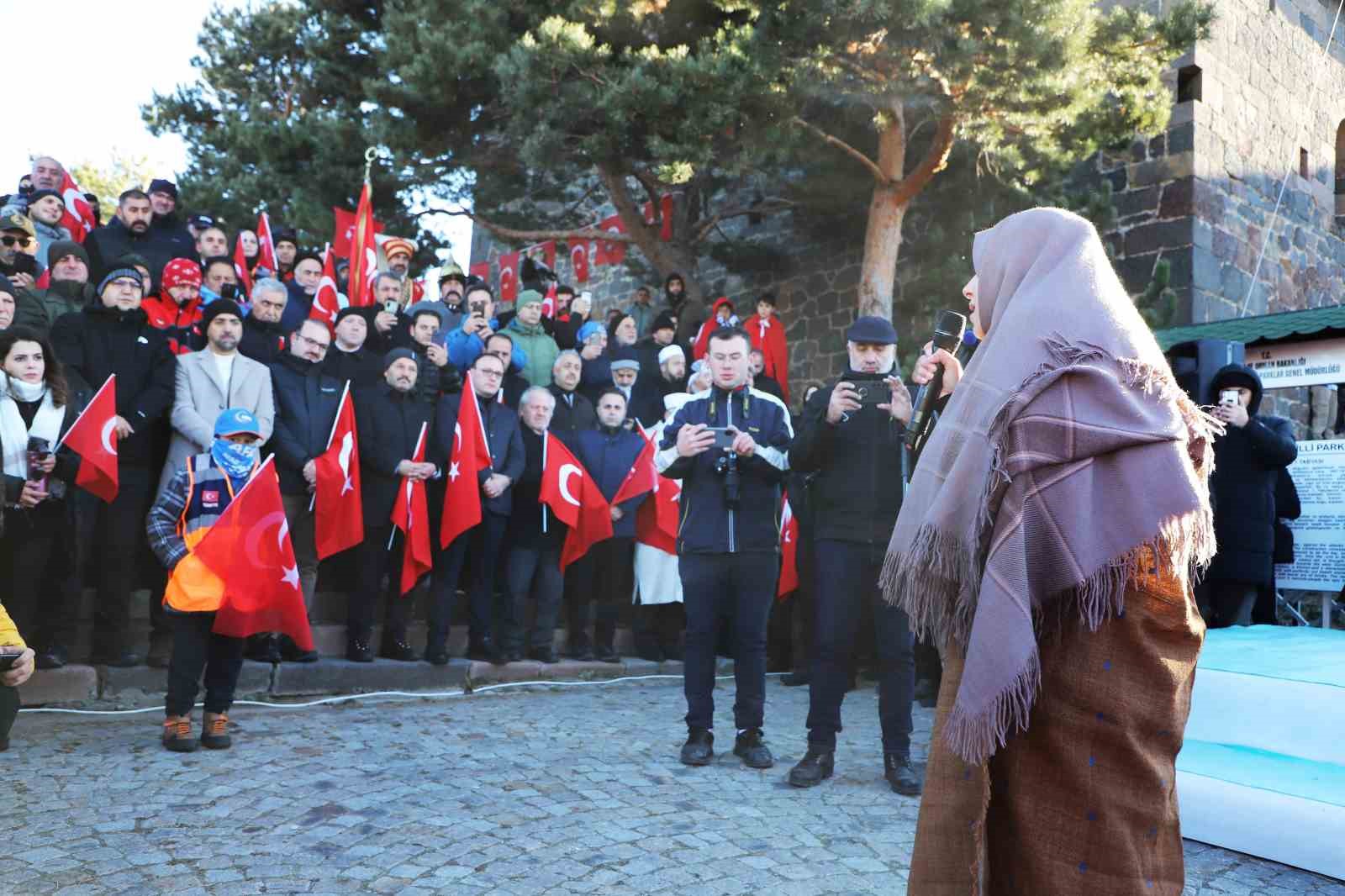 Atatürk Üniversitesi ailesi, Aziziye Destanının 147. yıl dönümünde ecdadını andı
