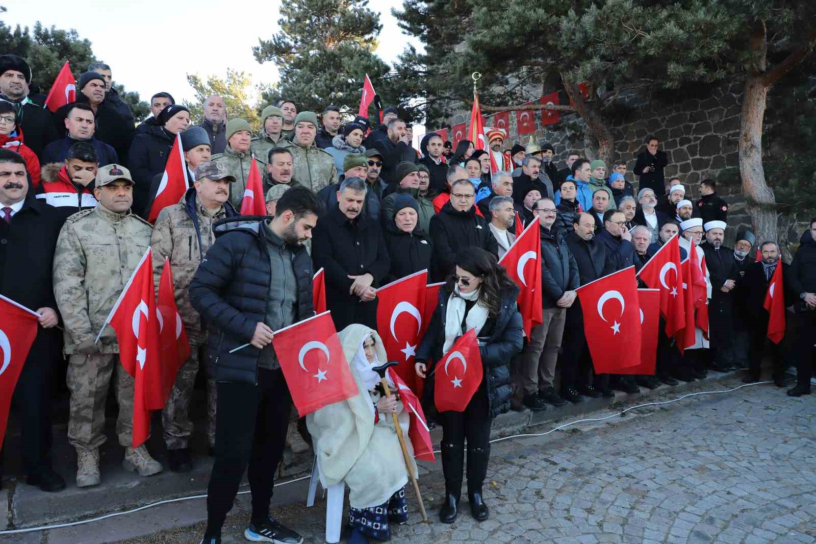 Atatürk Üniversitesi ailesi, Aziziye Destanının 147. yıl dönümünde ecdadını andı
