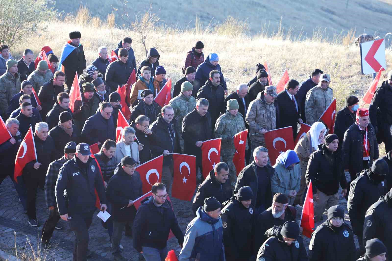 Atatürk Üniversitesi ailesi, Aziziye Destanının 147. yıl dönümünde ecdadını andı
