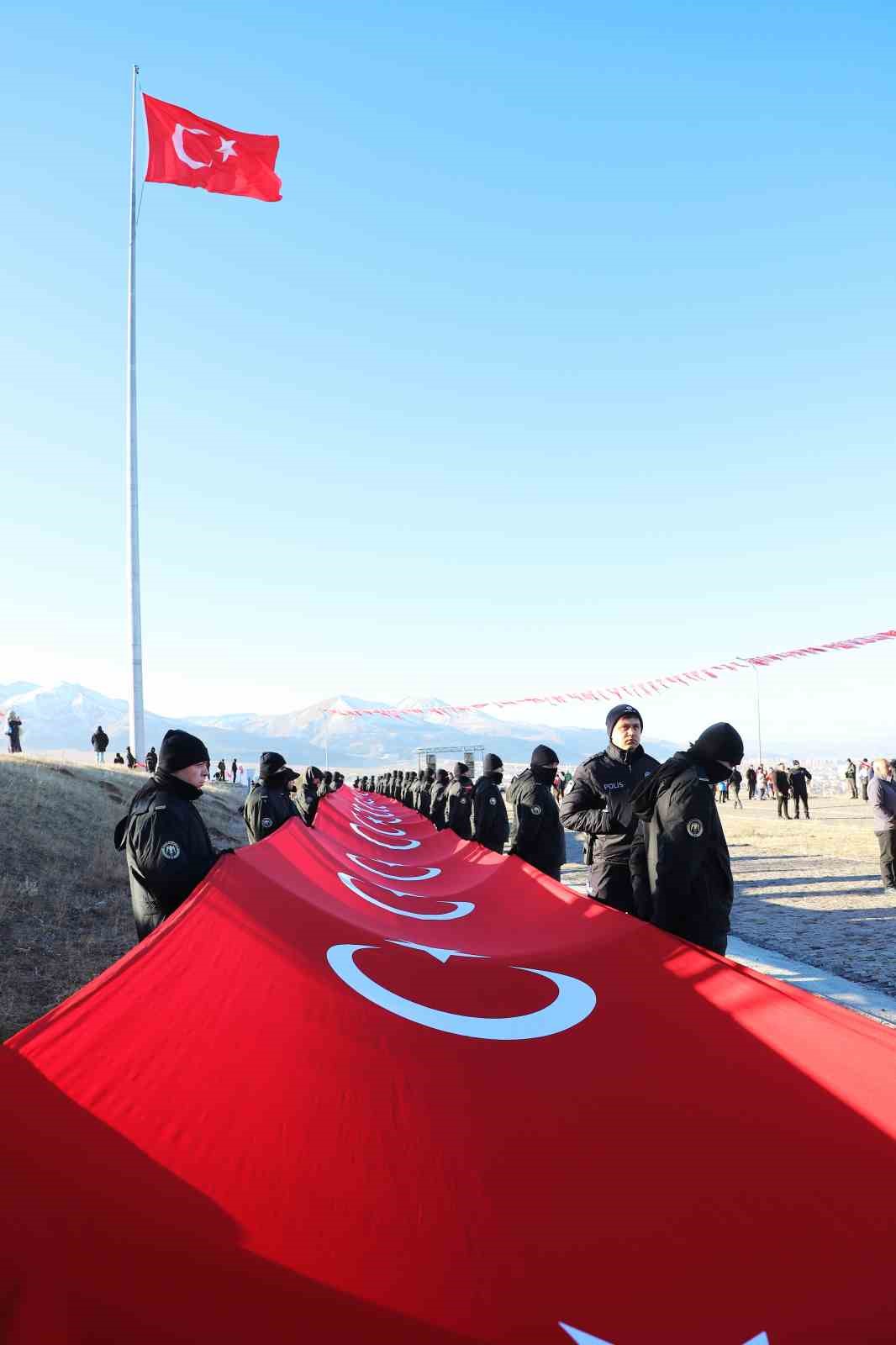 Atatürk Üniversitesi ailesi, Aziziye Destanının 147. yıl dönümünde ecdadını andı
