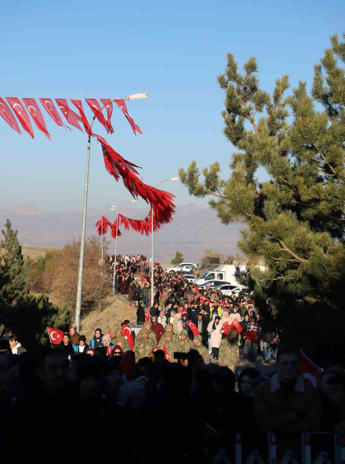 Atatürk Üniversitesi ailesi, Aziziye Destanının 147. yıl dönümünde ecdadını andı
