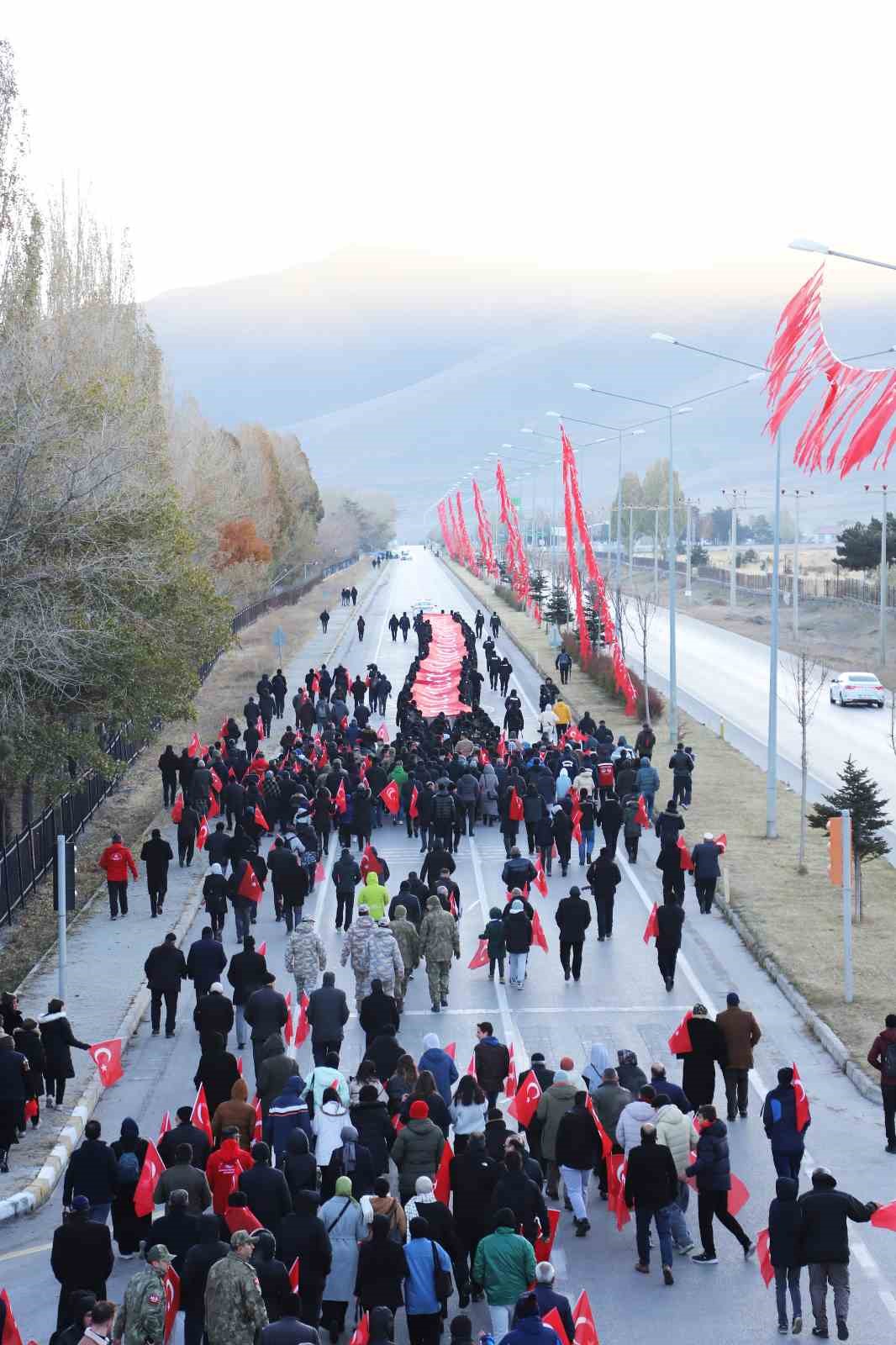 Atatürk Üniversitesi ailesi, Aziziye Destanının 147. yıl dönümünde ecdadını andı
