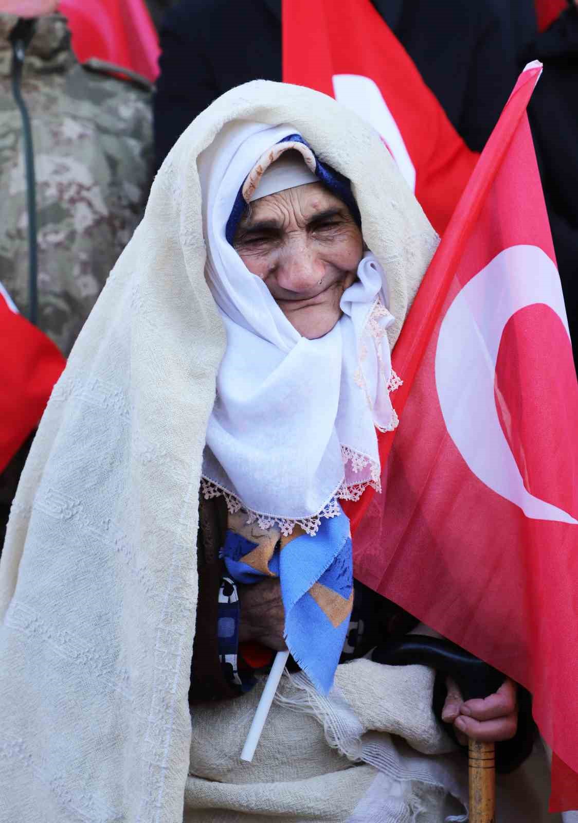 Atatürk Üniversitesi ailesi, Aziziye Destanının 147. yıl dönümünde ecdadını andı
