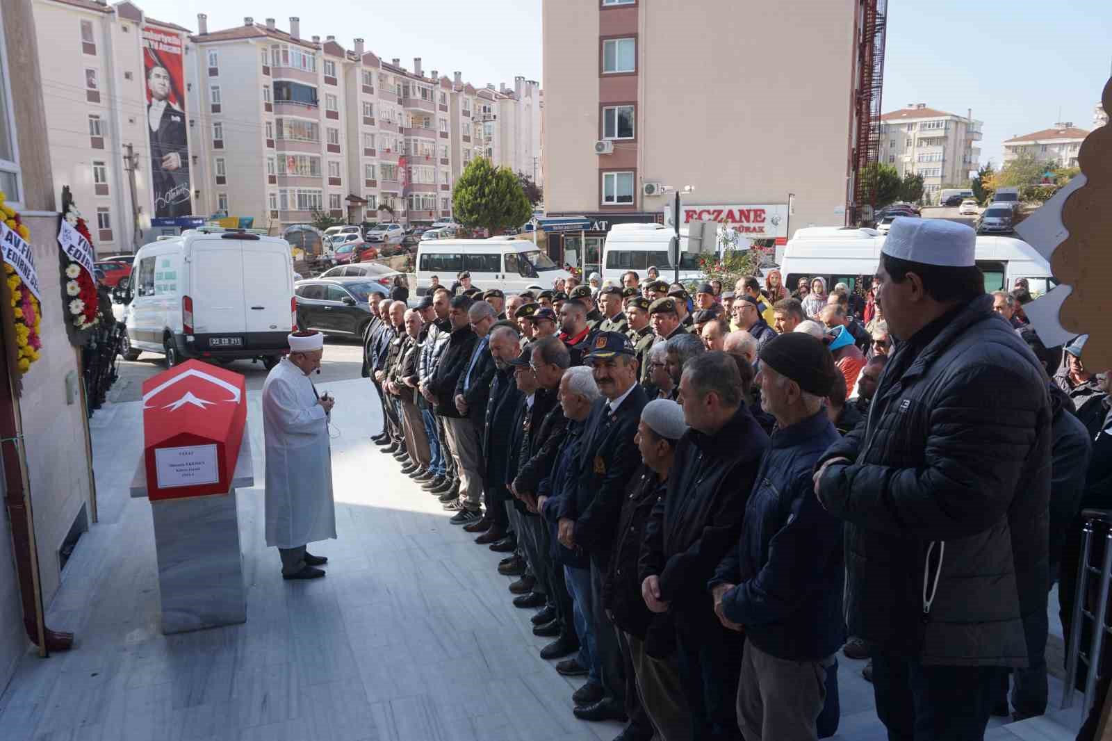 Edirne’de Kıbrıs gazisi törenle son yolculuğuna uğurlandı
