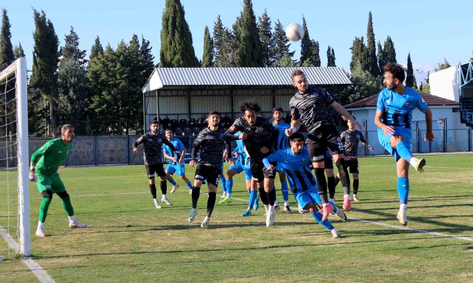 TFF 2. Lig: Karacabey Belediyespor: 1 - Karaman FK: 1
