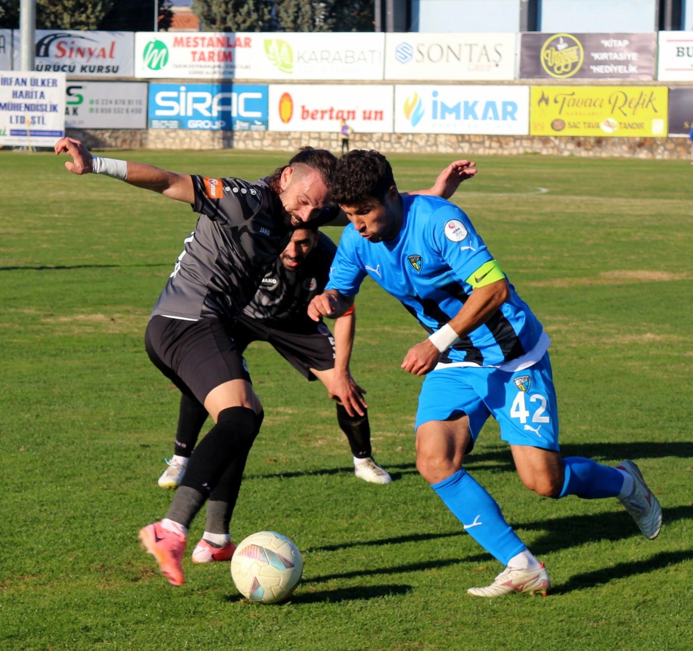 TFF 2. Lig: Karacabey Belediyespor: 1 - Karaman FK: 1
