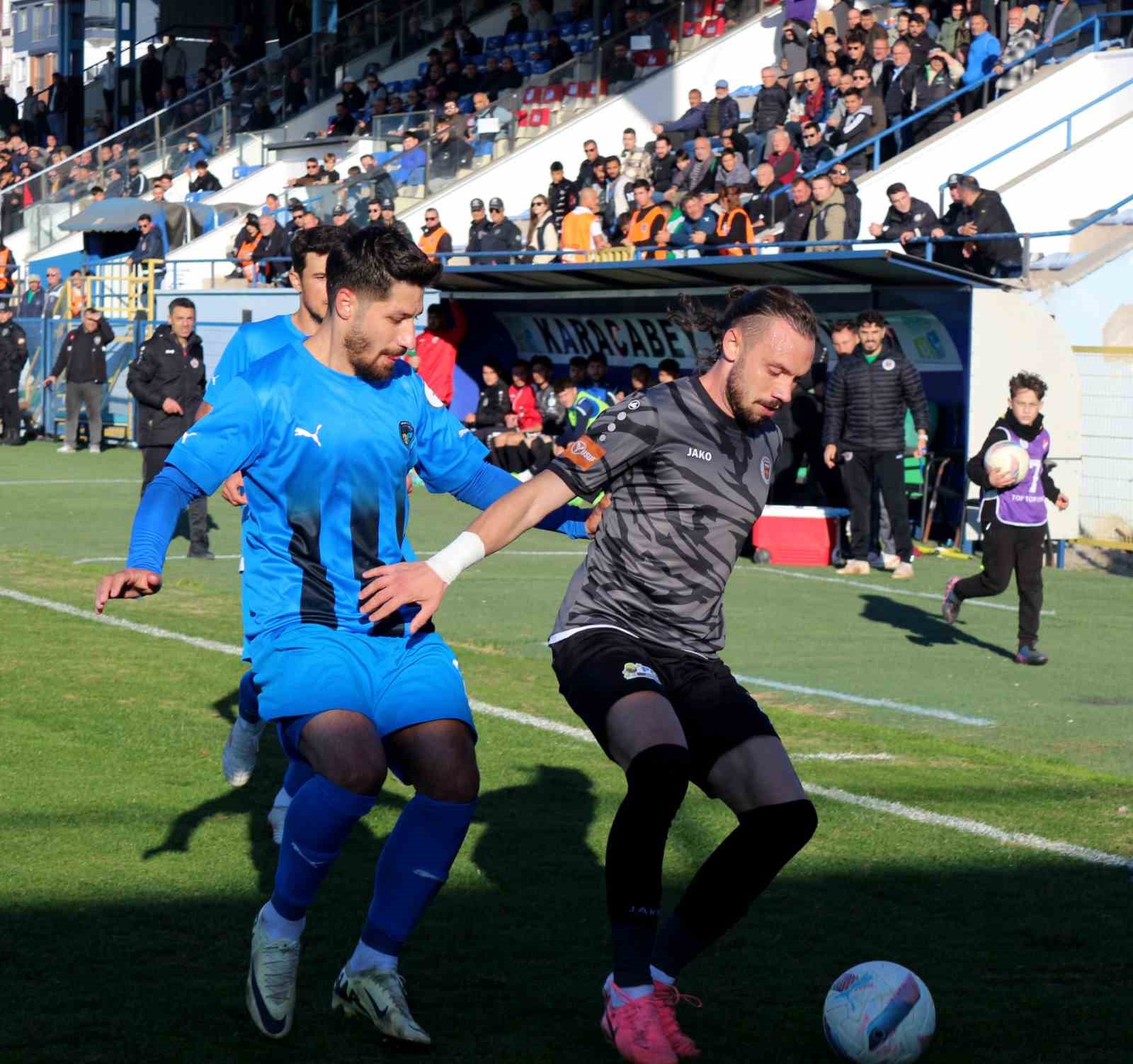 TFF 2. Lig: Karacabey Belediyespor: 1 - Karaman FK: 1
