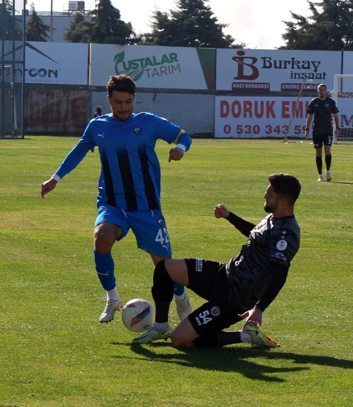 TFF 2. Lig: Karacabey Belediyespor: 1 - Karaman FK: 1
