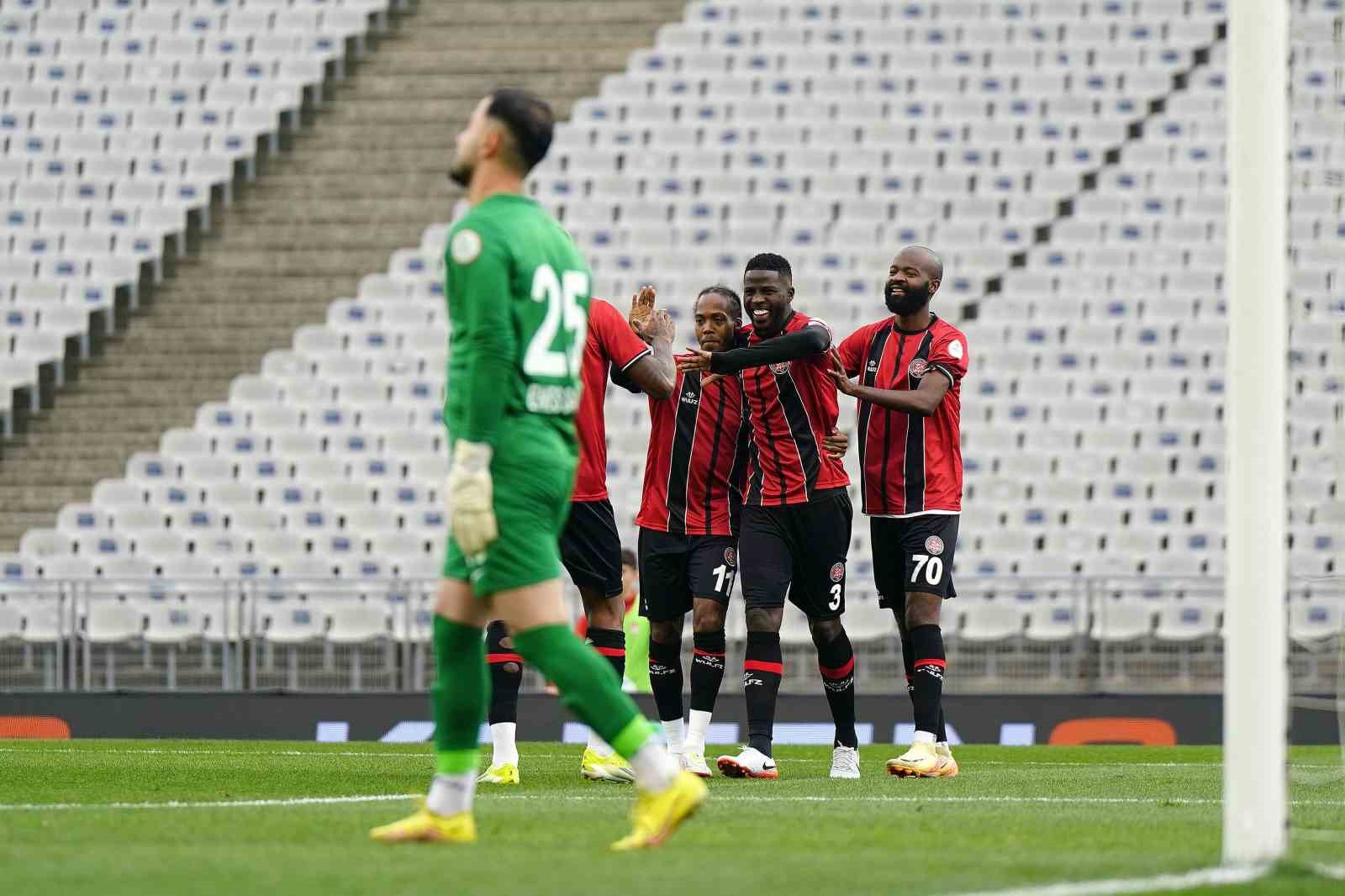 Trendyol 1. Lig: Fatih Karagümrük: 6 - Yeni Malatyaspor: 1
