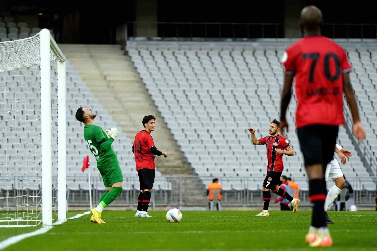 Trendyol 1. Lig: Fatih Karagümrük: 6 - Yeni Malatyaspor: 1
