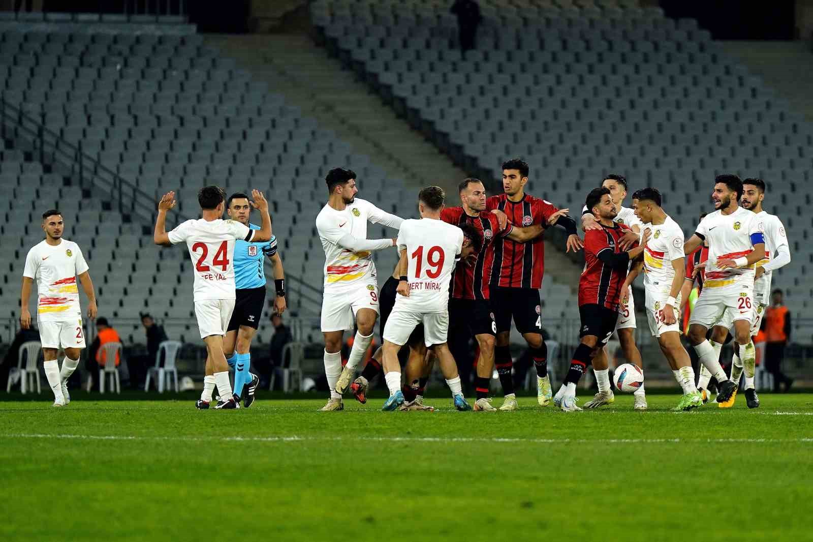 Trendyol 1. Lig: Fatih Karagümrük: 6 - Yeni Malatyaspor: 1
