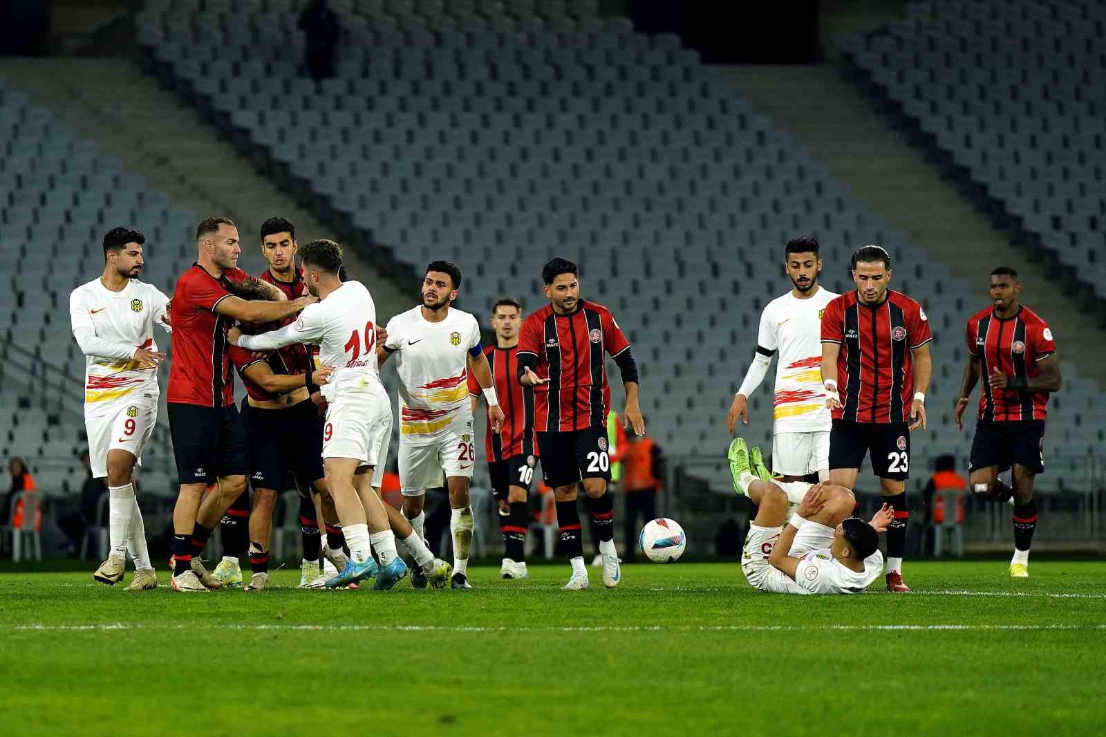 Trendyol 1. Lig: Fatih Karagümrük: 6 - Yeni Malatyaspor: 1
