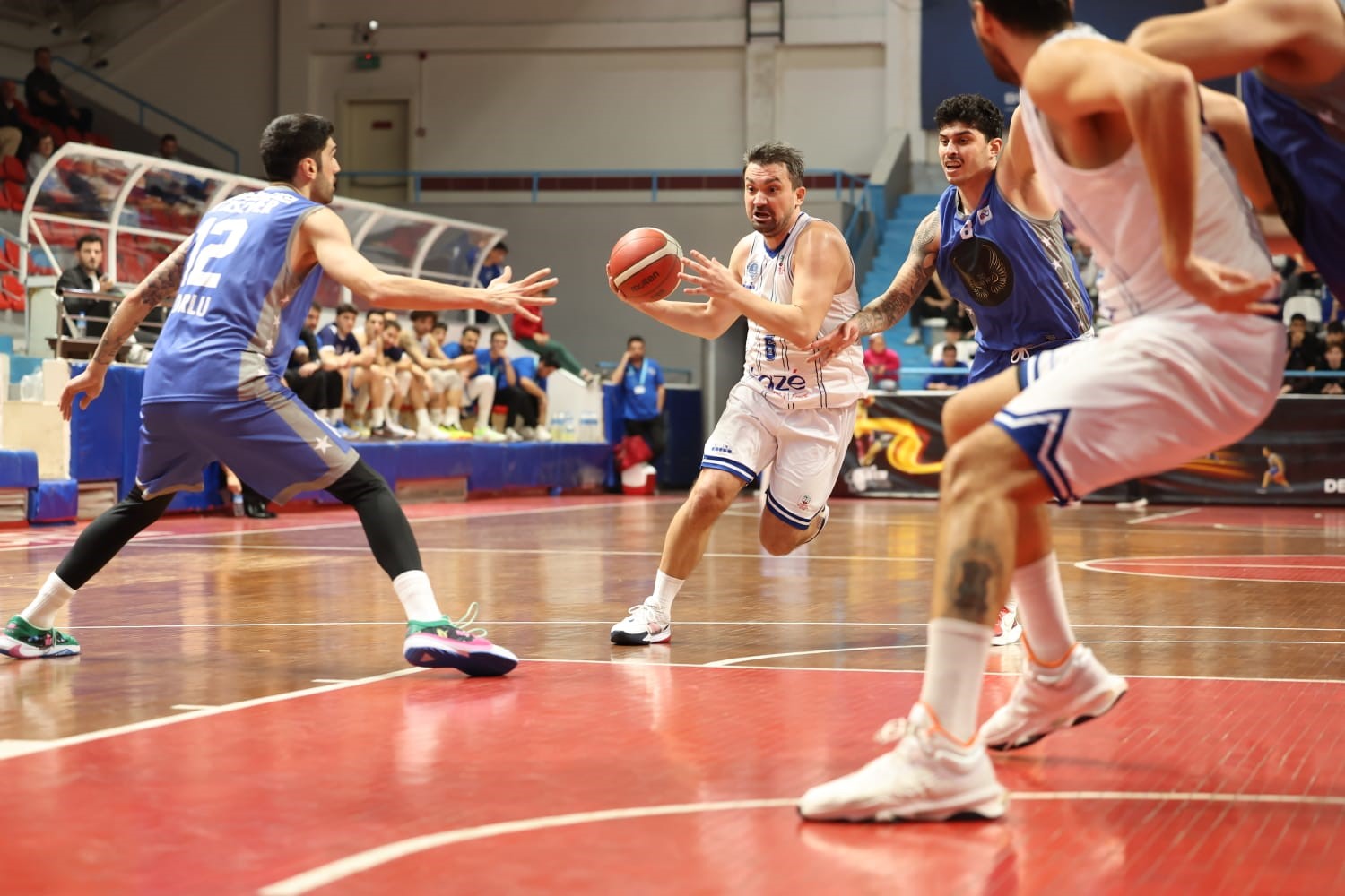 Türkiye Basketbol 2. Ligi: Kocaeli BŞB Kağıtspor: 81 - Çorlu Belediyesi: 71
