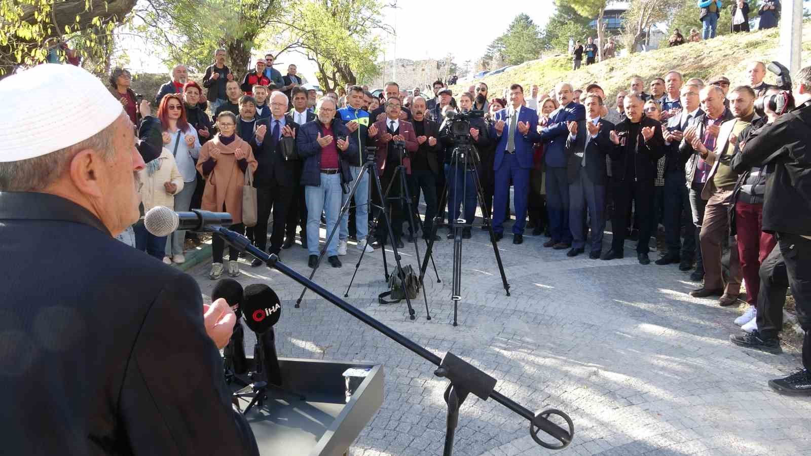 Kütahya’da ’Tarihi ve Doğayı Buluşturan Hisar Yürüyüş Yolu’nun ikinci etabı açıldı
