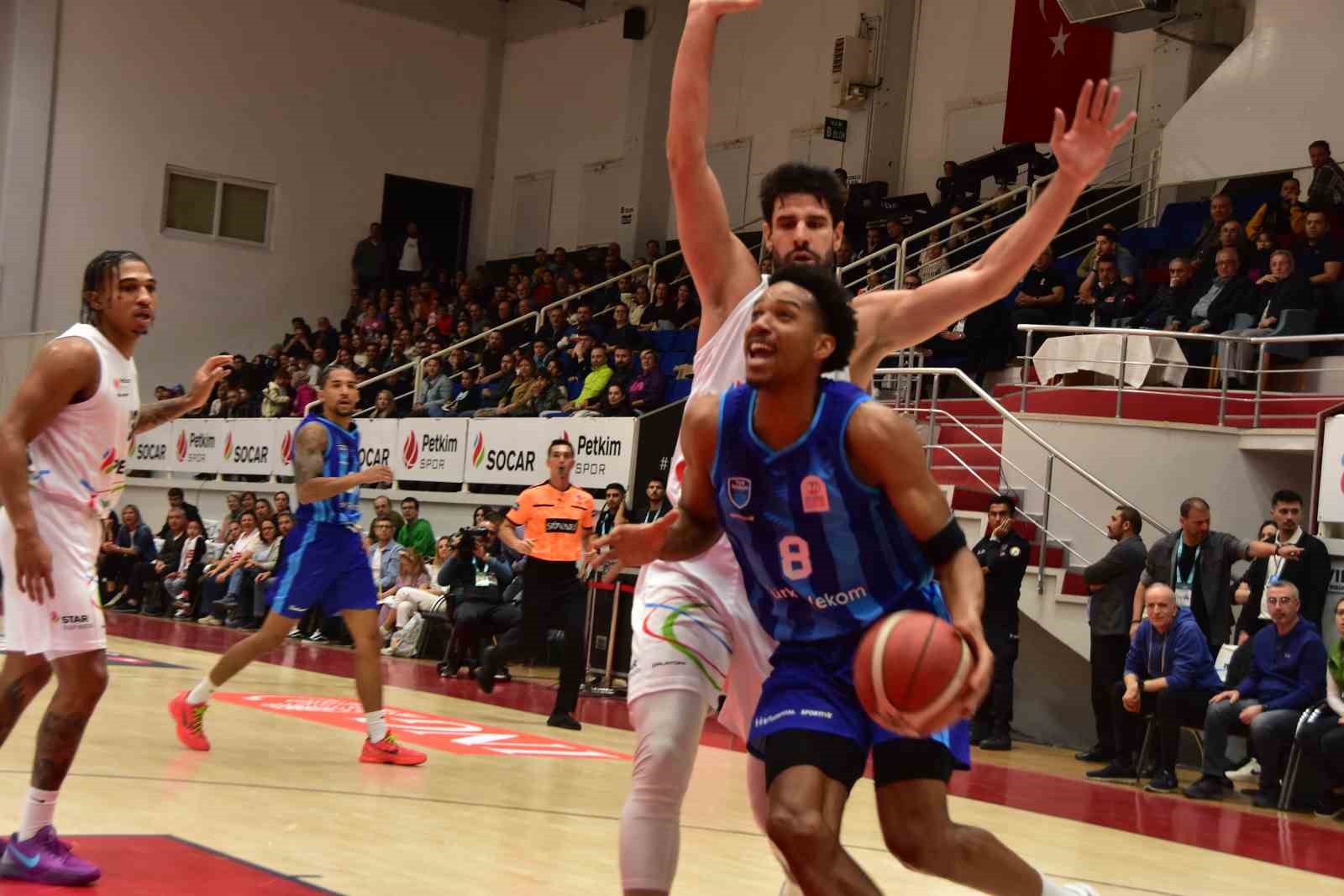 Basketbol Süper Ligi: Aliağa Petkimspor: 68 - Türk Telekom: 75
