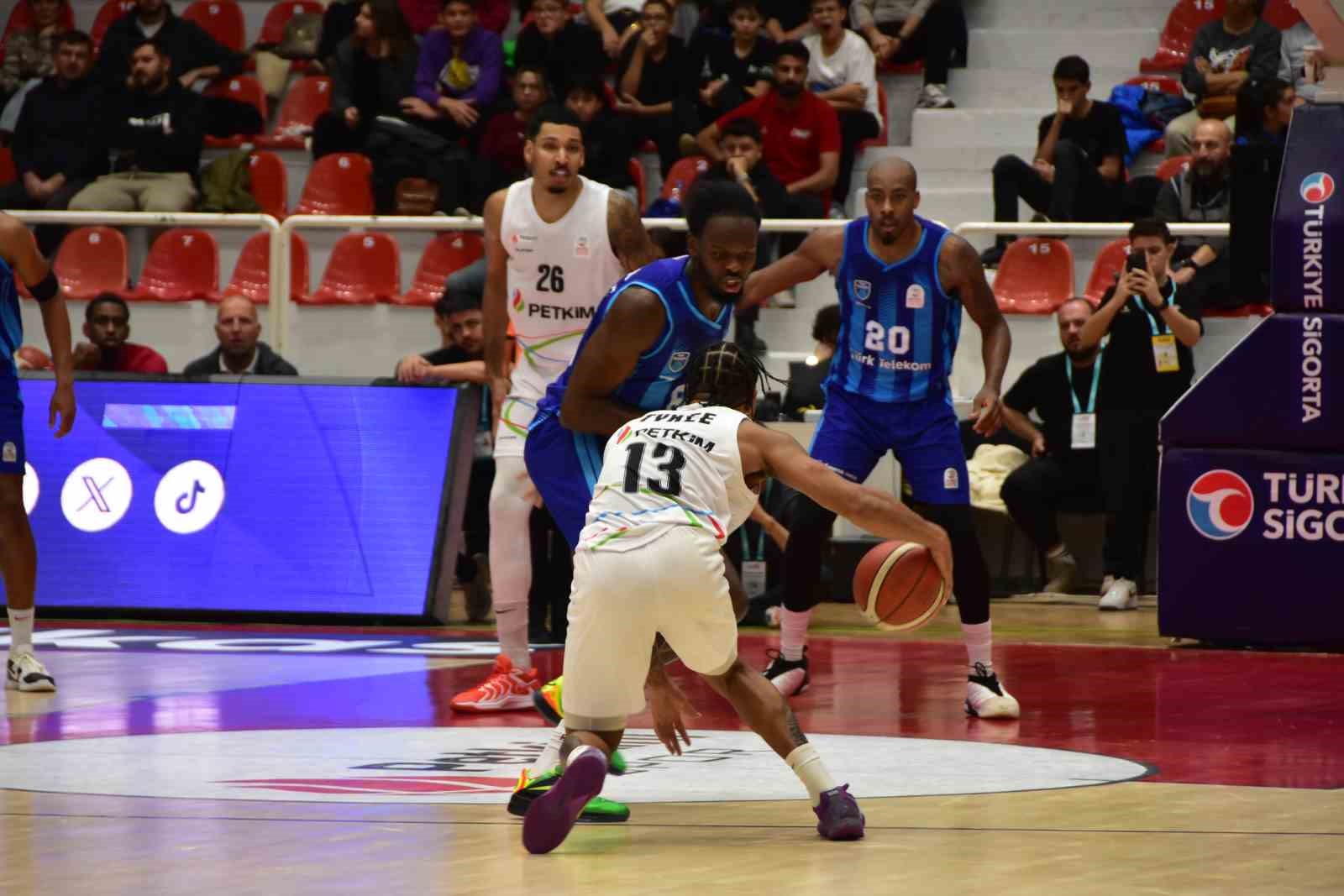 Basketbol Süper Ligi: Aliağa Petkimspor: 68 - Türk Telekom: 75
