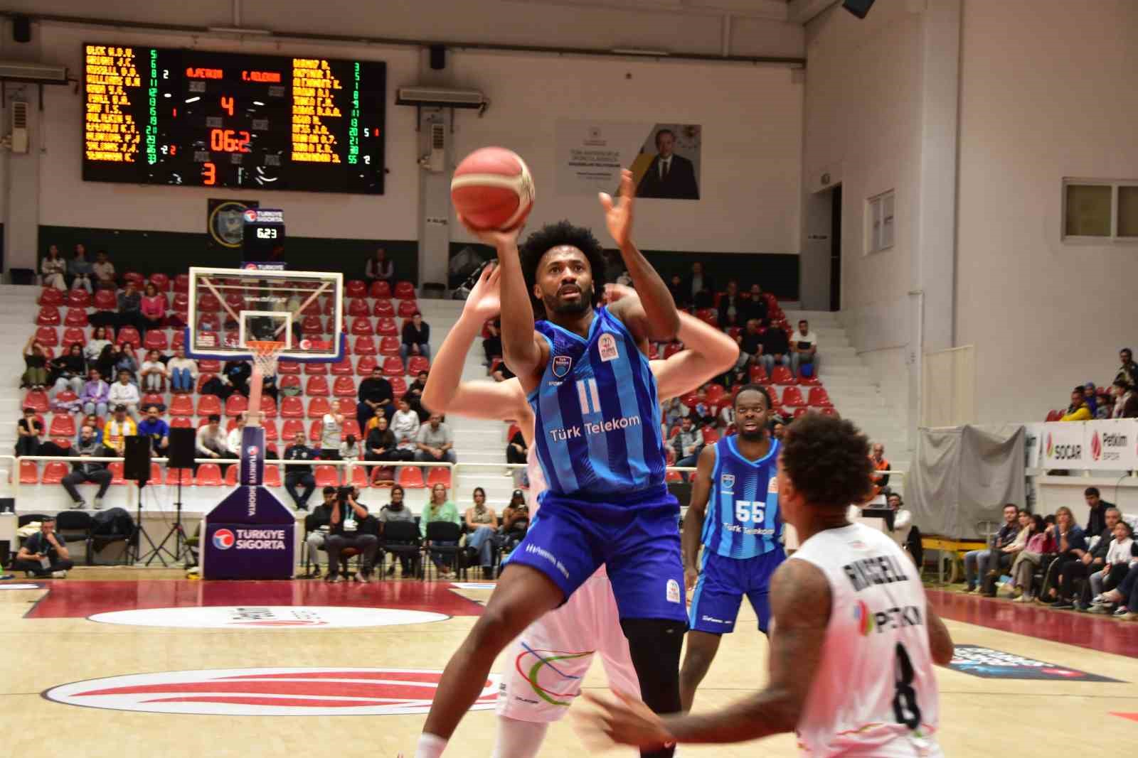 Basketbol Süper Ligi: Aliağa Petkimspor: 68 - Türk Telekom: 75
