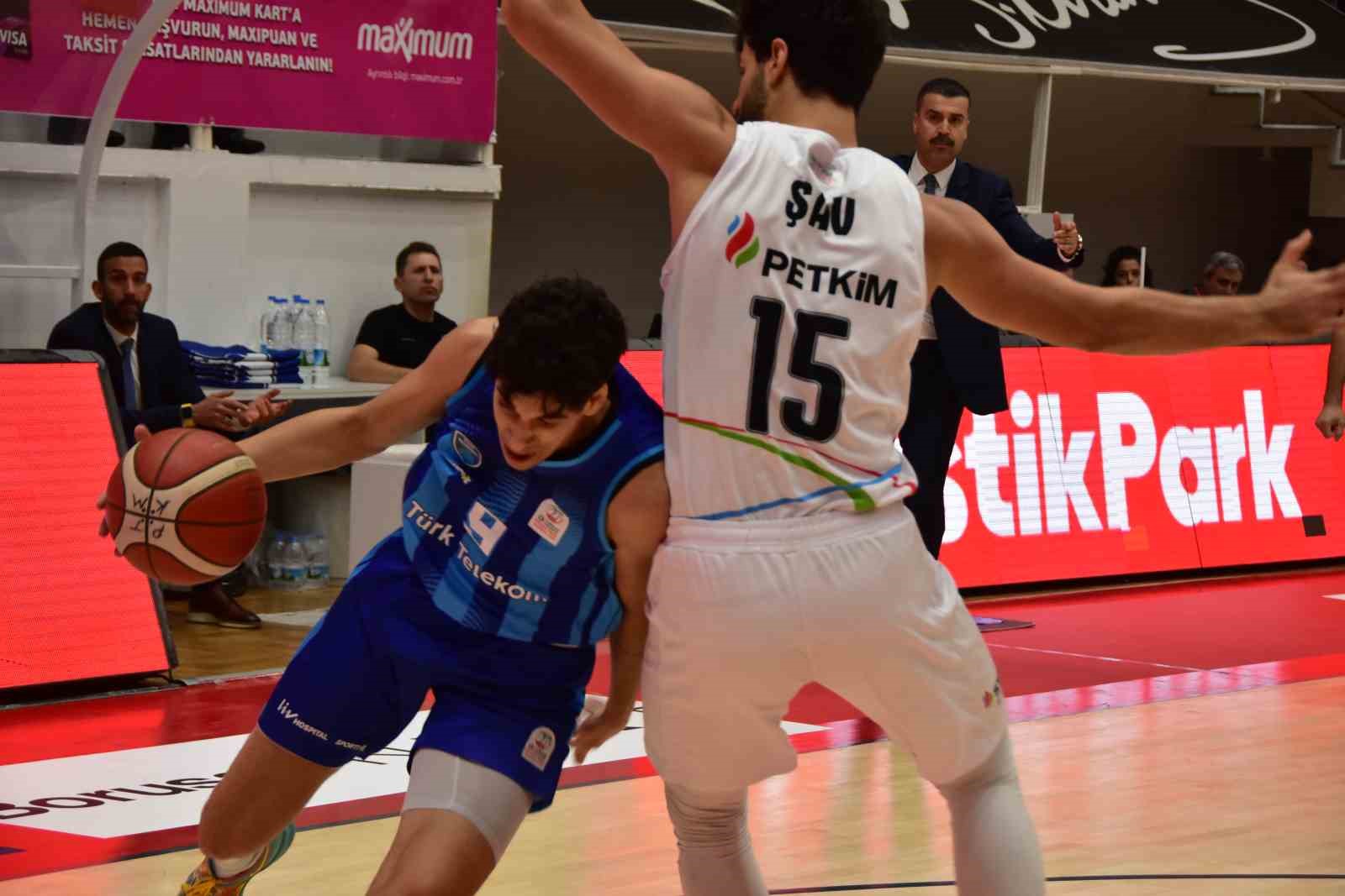 Basketbol Süper Ligi: Aliağa Petkimspor: 68 - Türk Telekom: 75
