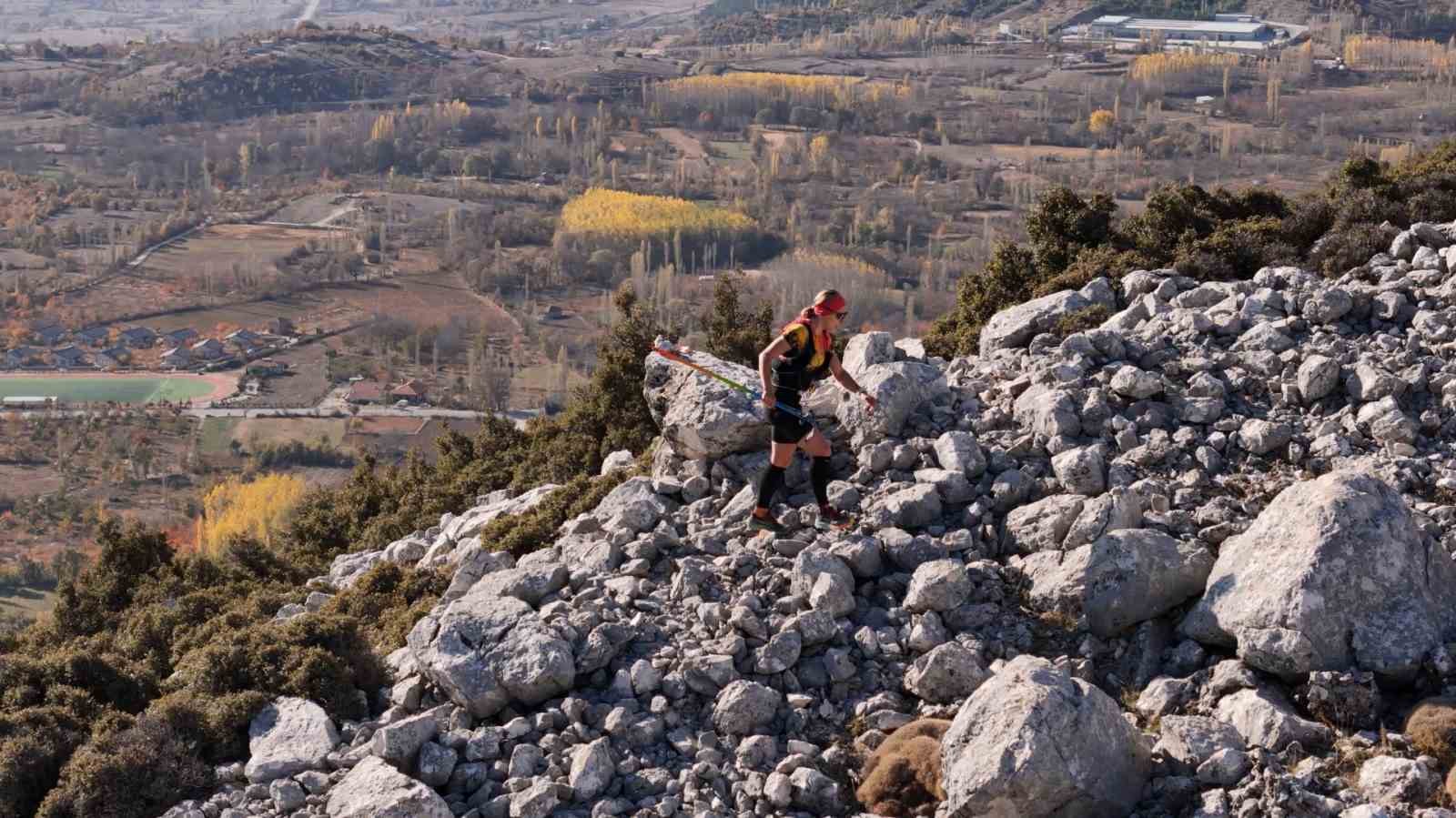 27 ülkeden 320 sporcu Sagalassos Antik Kenti’nde koştu
