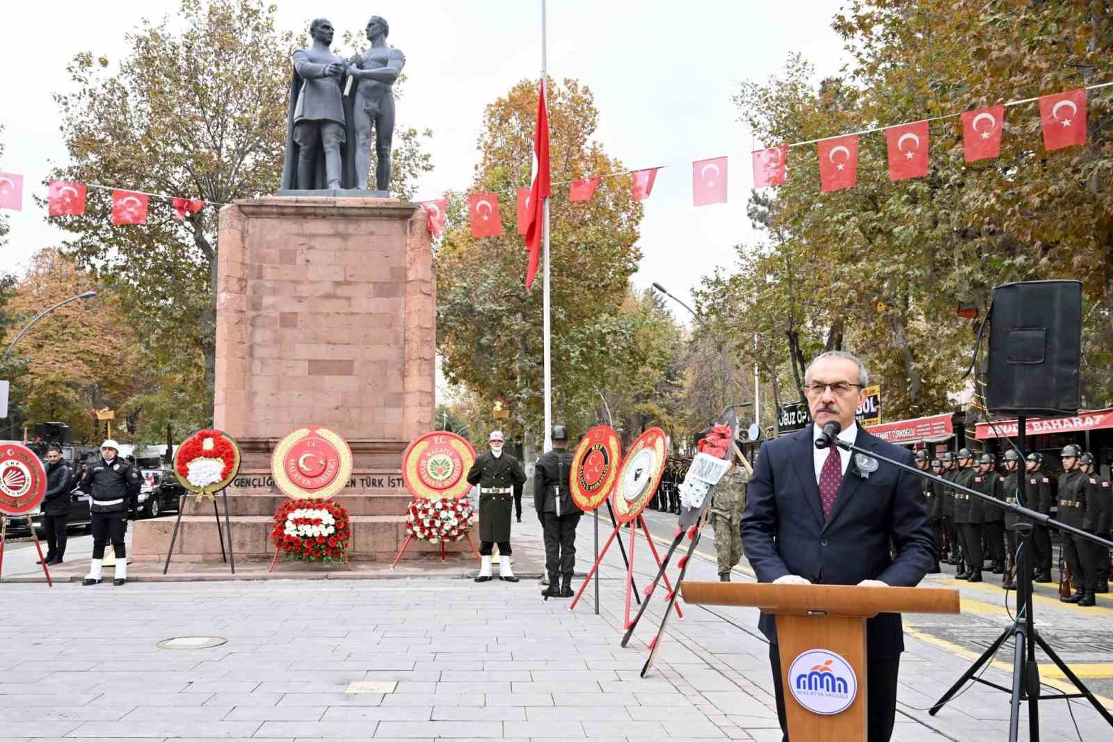 Malatya’da 10 Kasım Gazi Mustafa Atatürk’ü anma töreni düzenlendi
