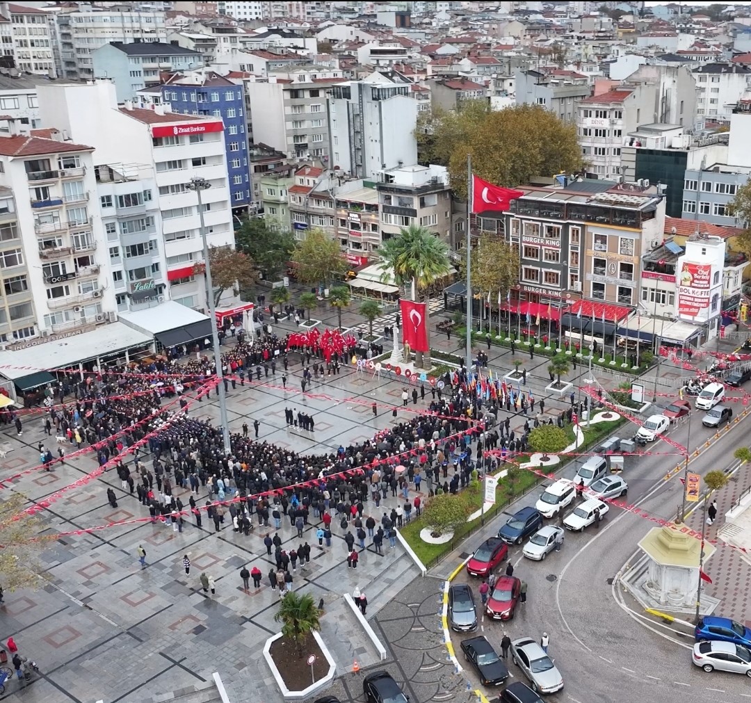 Bandırma 10 Kasım’da tek yürek
